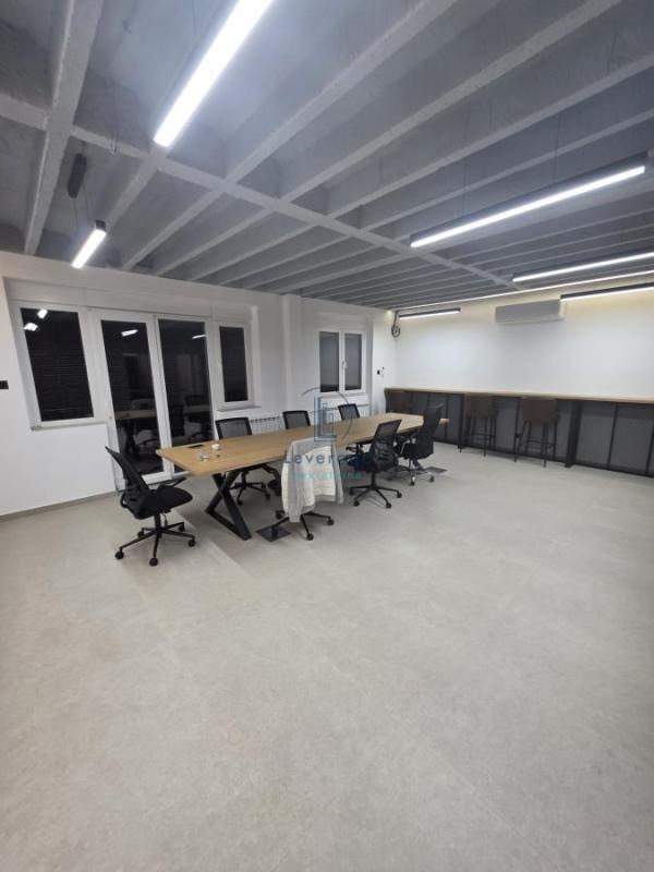 Slika 3 - Sarajevska,  Lokal za izdavanje, 70m2, 1.450€