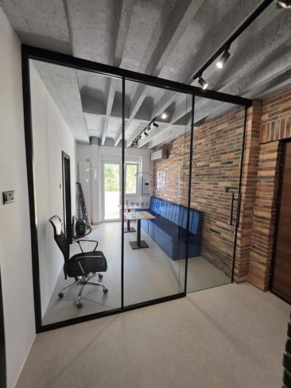 Slika 8 - Sarajevska,  Lokal za izdavanje, 70m2, 1.450€