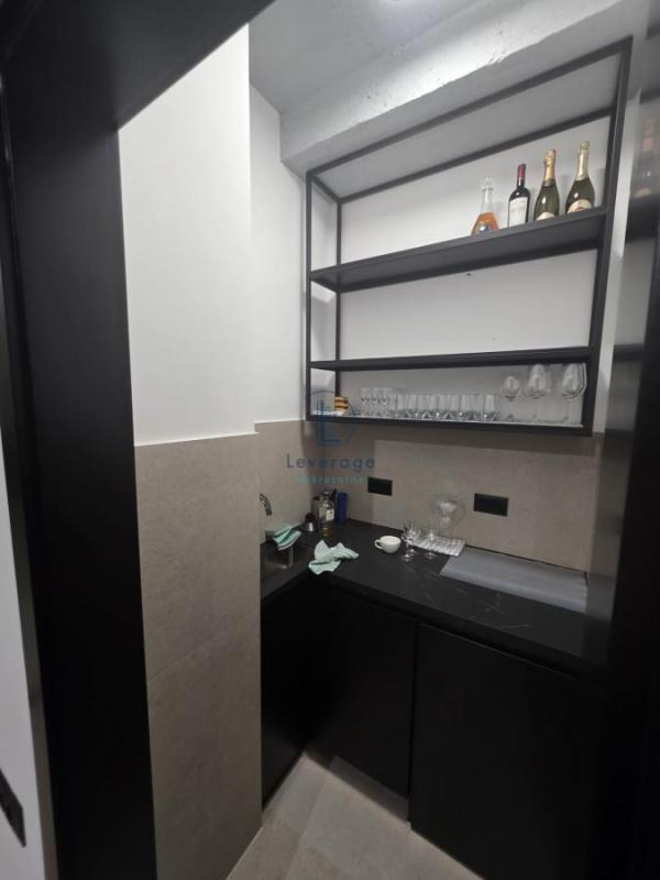 Slika 11 - Sarajevska,  Lokal za izdavanje, 70m2, 1.450€