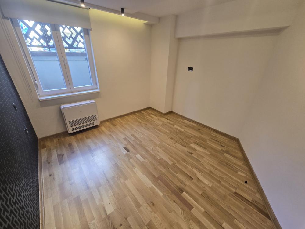 Slika 5 - Obalskih Radnika, Četvorosoban stan na prodaju, 100m2, 300.000€