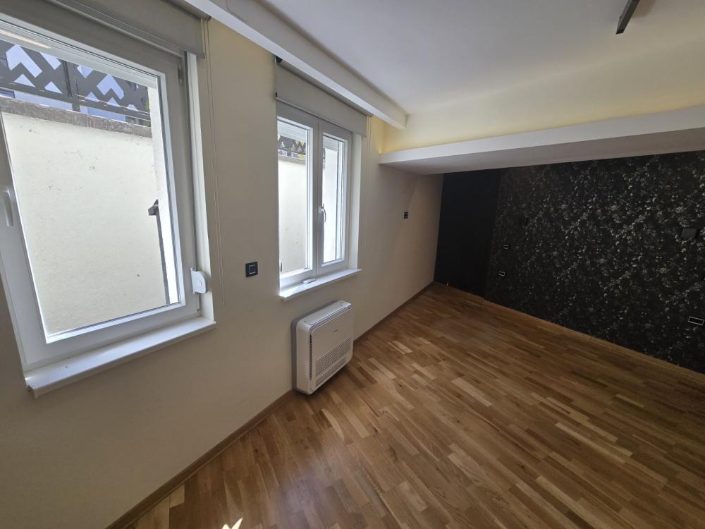 Slika 4 - Obalskih Radnika, Četvorosoban stan na prodaju, 100m2, 300.000€