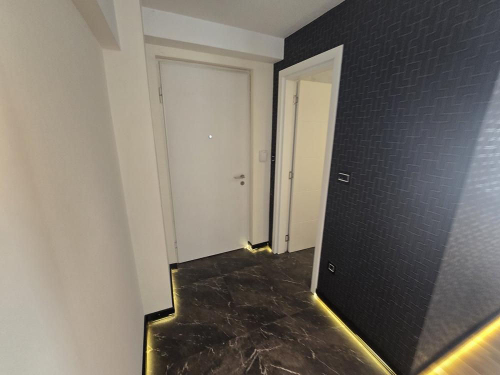 Slika 9 - Obalskih Radnika, Četvorosoban stan na prodaju, 100m2, 300.000€