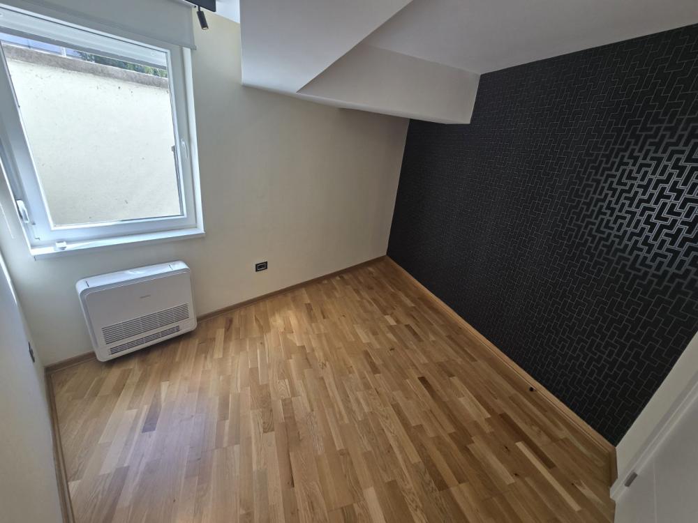 Slika 7 - Obalskih Radnika, Četvorosoban stan na prodaju, 100m2, 300.000€