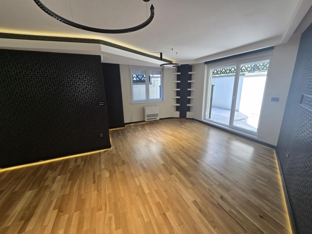 Glavna slika -Obalskih Radnika, Četvorosoban stan na prodaju, 100m2, 300.000€
