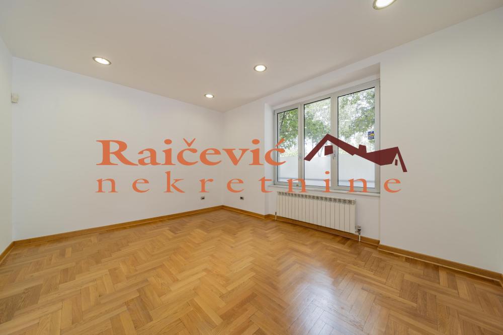 Slika 4 - Poenkareova,  Lokal za izdavanje, 1040m2, 15.600€