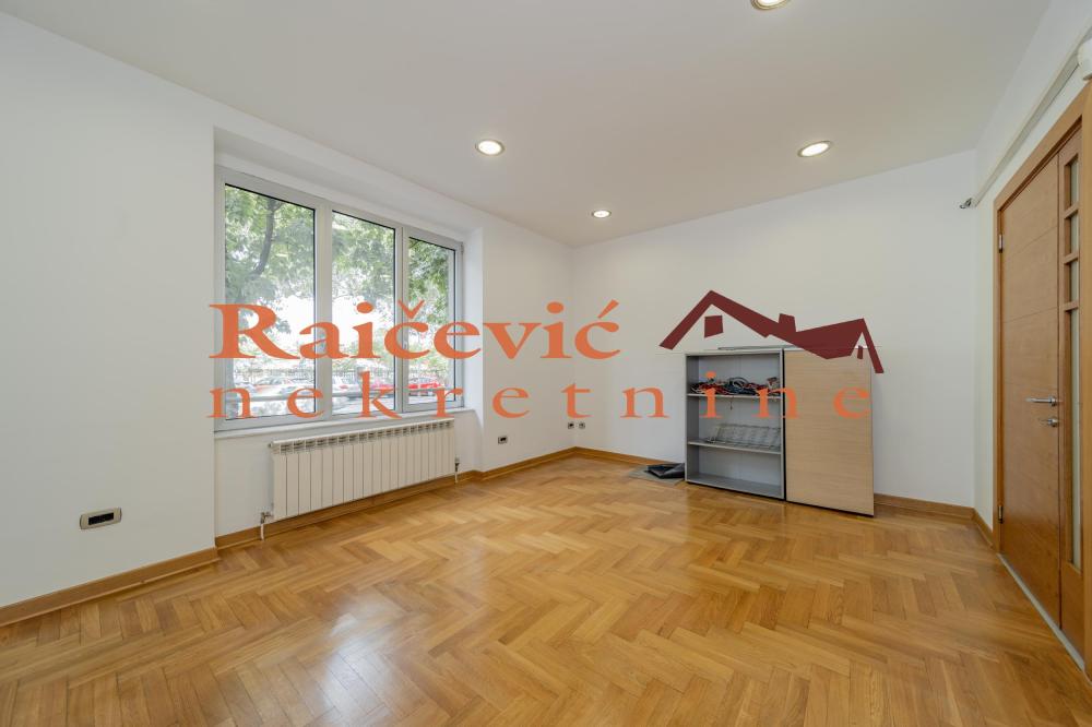 Slika 5 - Poenkareova,  Lokal za izdavanje, 1040m2, 15.600€