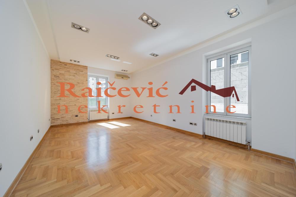 Slika 6 - Poenkareova,  Lokal za izdavanje, 1040m2, 15.600€