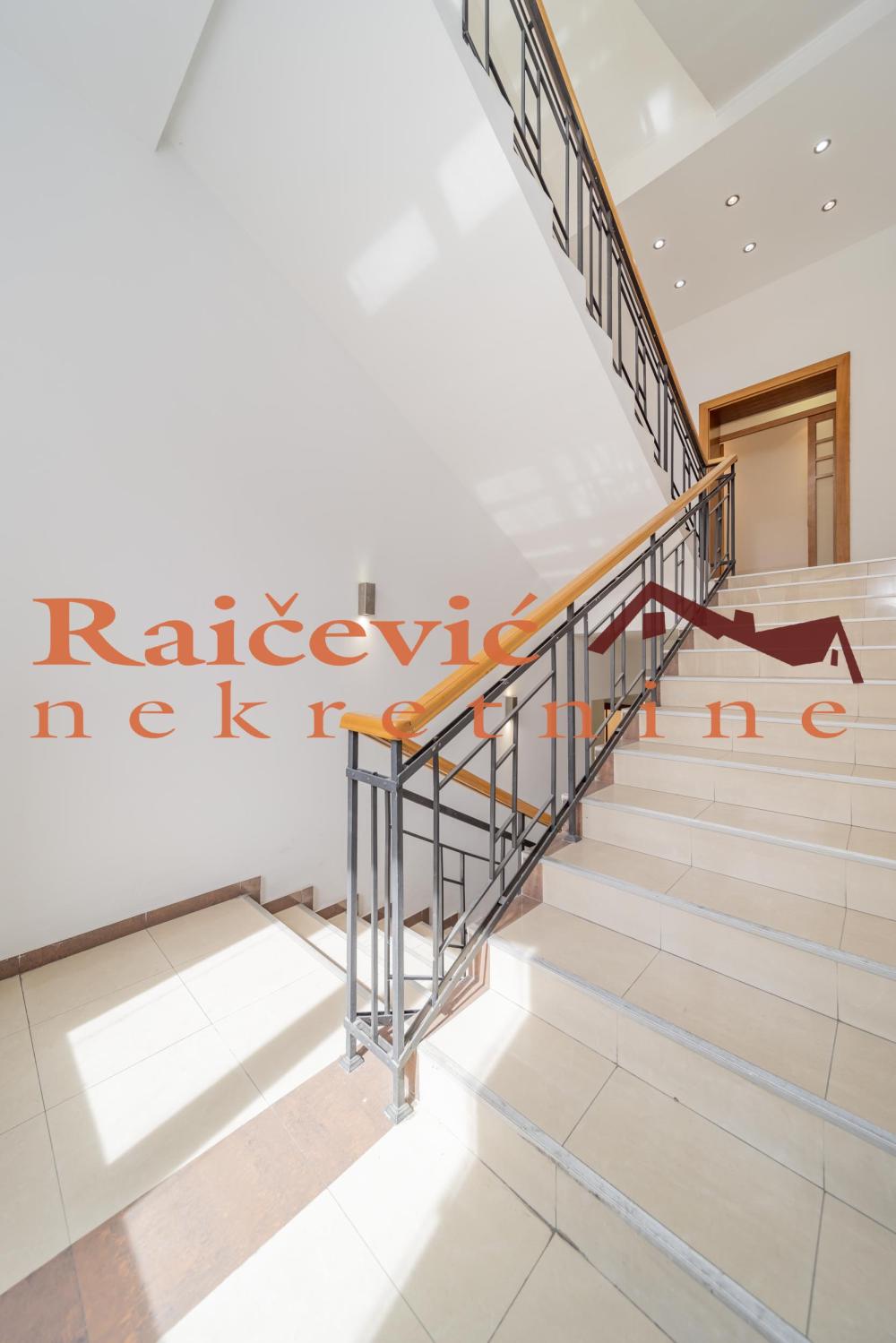 Slika 11 - Poenkareova,  Lokal za izdavanje, 1040m2, 15.600€