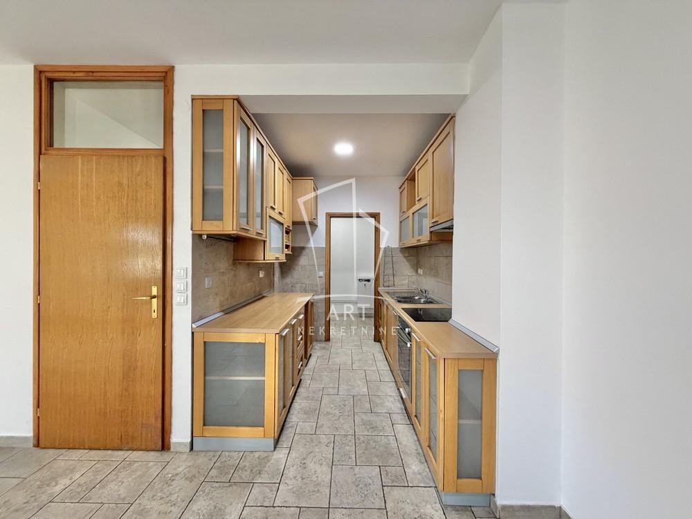 Slika 4 - Živka Davidovića, Trosoban stan na prodaju, 89m2, 263.000€