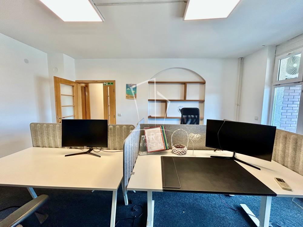 Slika 2 - Bulevar Arsenija Čarnojevića, Troiposoban stan za izdavanje, 88m2, 1.100€