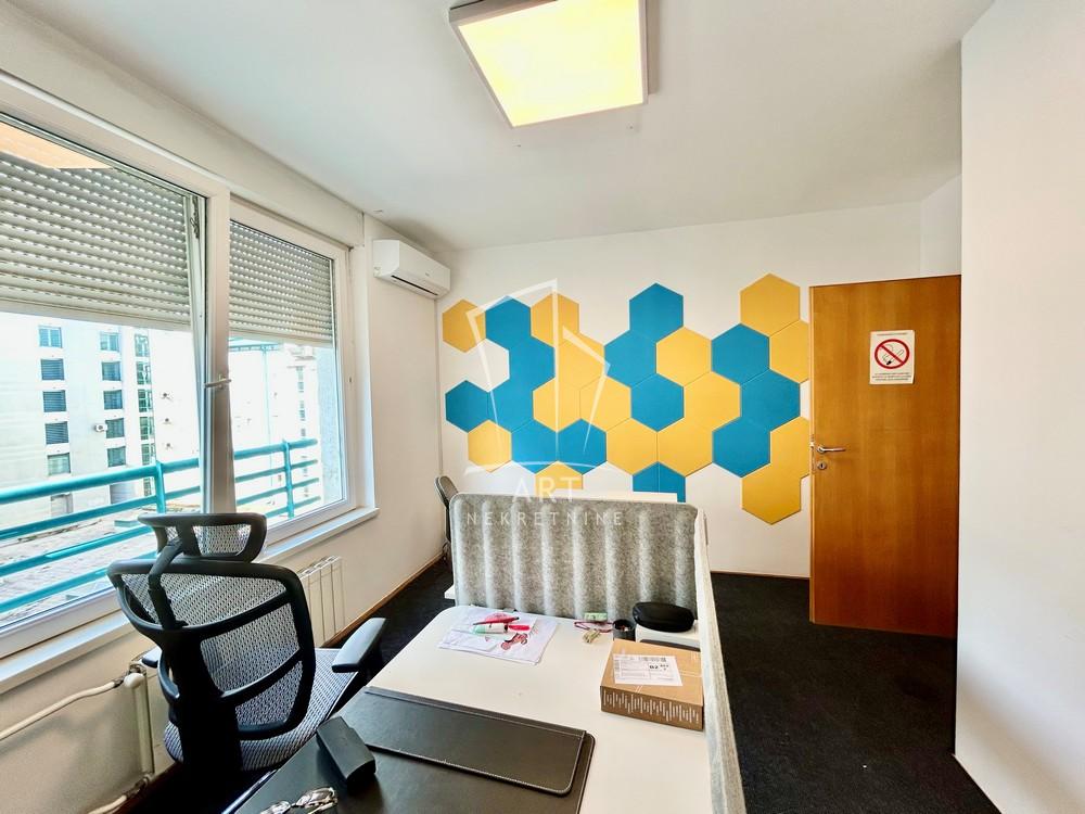Slika 3 - Bulevar Arsenija Čarnojevića, Troiposoban stan za izdavanje, 88m2, 1.100€