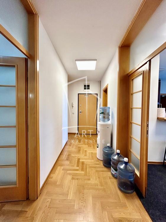 Slika 6 - Bulevar Arsenija Čarnojevića, Troiposoban stan za izdavanje, 88m2, 1.100€