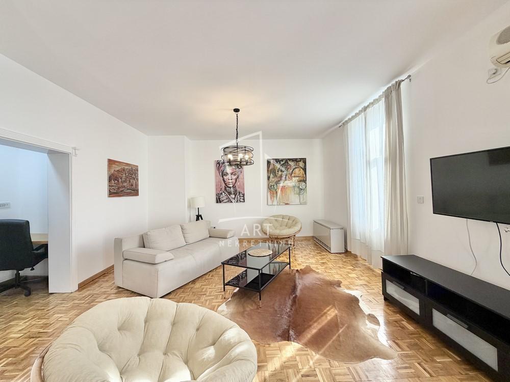 Slika 2 - Maršala Birjuzova, Trosoban stan za izdavanje, 144m2, 1.800€