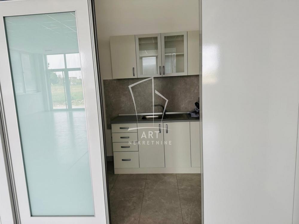 Slika 7 - Anri Matisa,  Lokal za izdavanje, 250m2, 2.000€