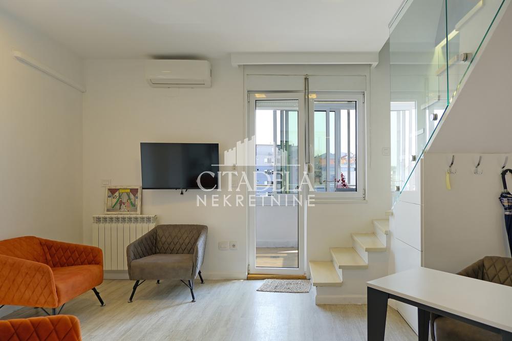 Slika 2 - Pećska, Petosoban stan na prodaju, 118m2, 383.500€