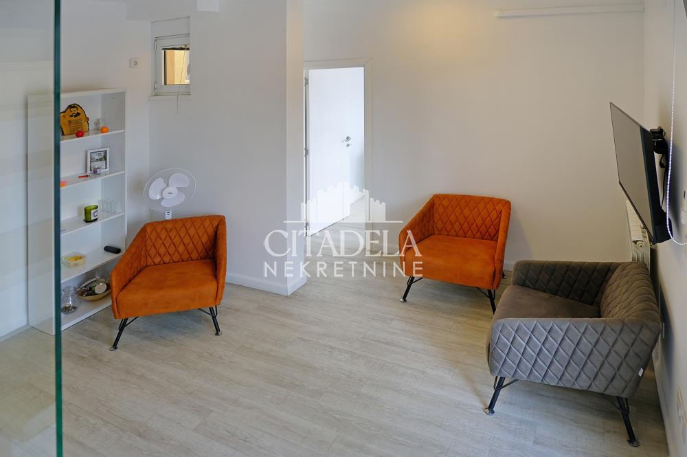 Slika 6 - Pećska, Petosoban stan na prodaju, 118m2, 383.500€