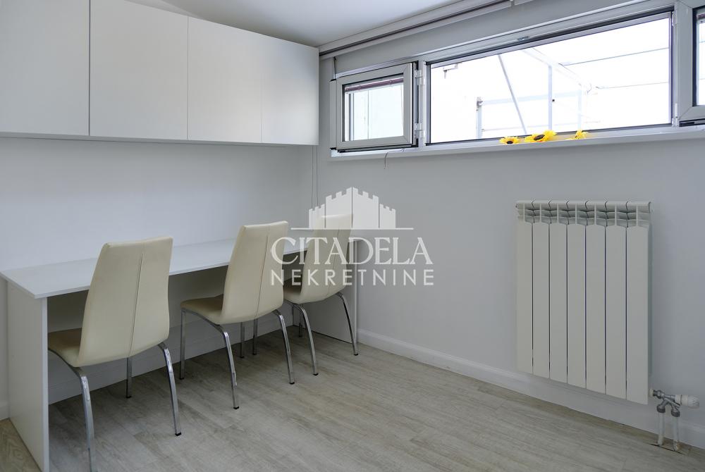 Slika 11 - Pećska, Petosoban stan na prodaju, 118m2, 383.500€