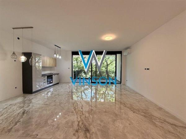 Slika 2 - Radnička,  Lokal za izdavanje, 112m2, 1.680€