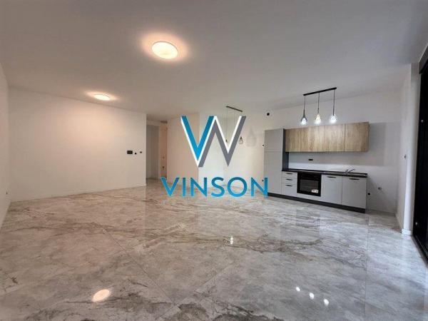 Slika 4 - Radnička,  Lokal za izdavanje, 112m2, 1.680€