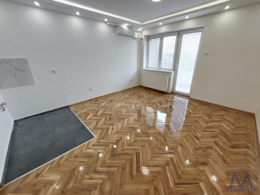 Glavna slika -Jednoiposoban stan na prodaju, 43m2, 154.500€