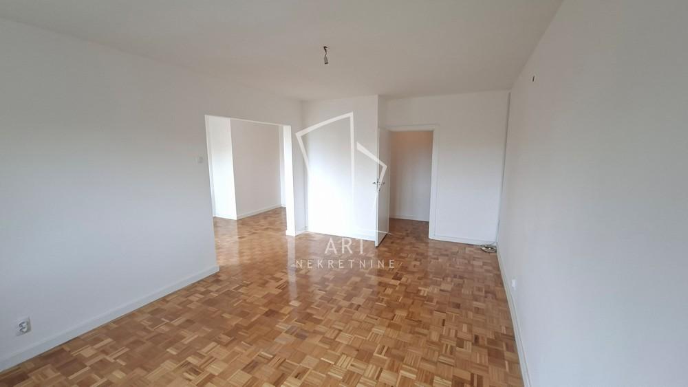 Slika 3 - Blagoja Jovovića, Trosoban stan na prodaju, 77m2, 245.000€
