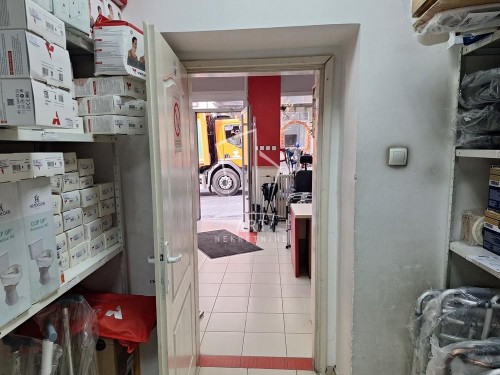 Slika 9 - Milovana Milovanovića,  Lokal za izdavanje, 125m2, 2.300€