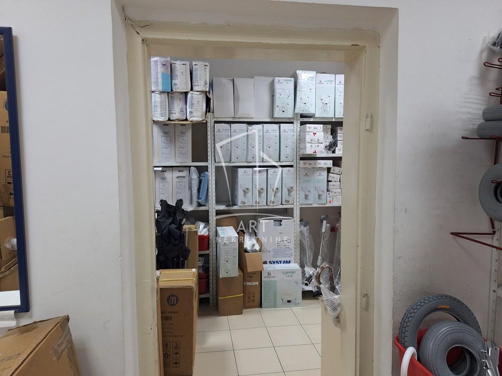 Slika 7 - Milovana Milovanovića,  Lokal za izdavanje, 125m2, 2.300€