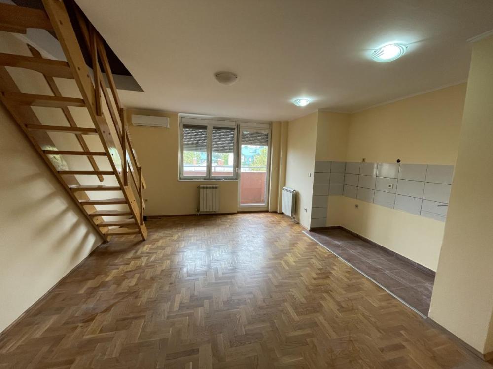 Slika 2 - Četvorosoban stan za izdavanje, 103m2, 599€