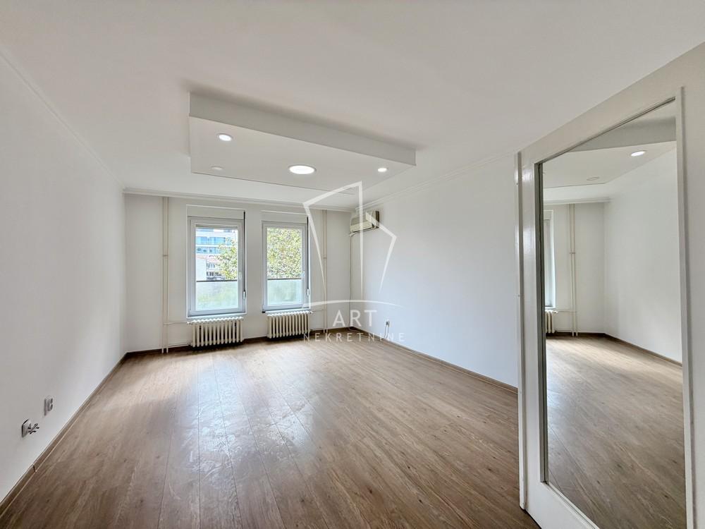 Slika 2 - Dobračina, Troiposoban stan za izdavanje, 90m2, 1.100€