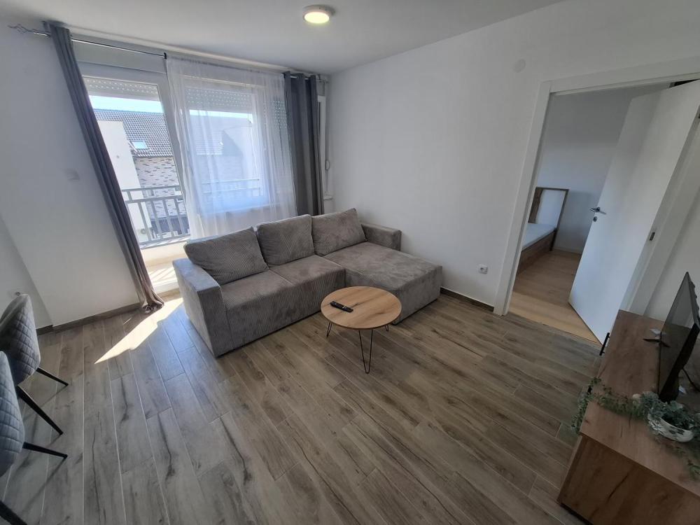 Slika 1 - Jednoiposoban stan za izdavanje, 46m2, 400€