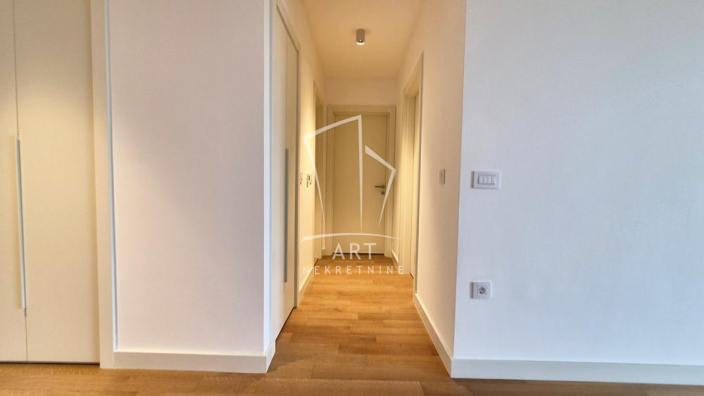 Slika 2 - Batutova, Trosoban stan za izdavanje, 77m2, 1.000€