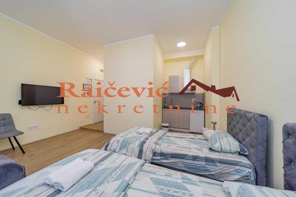 Slika 2 - Karadjordjeva, Šestoiposoban stan na prodaju, 211m2, 890.000€