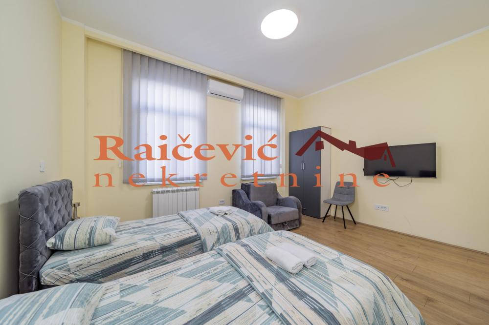 Slika 4 - Karadjordjeva, Šestoiposoban stan na prodaju, 211m2, 890.000€