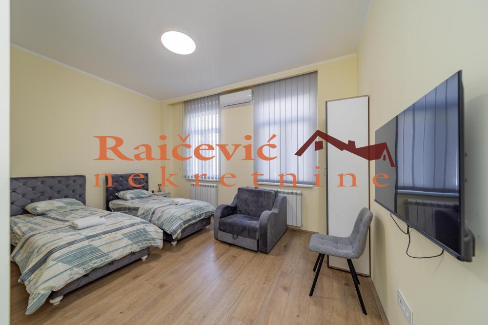 Glavna slika -Karadjordjeva, Šestoiposoban stan na prodaju, 211m2, 890.000€