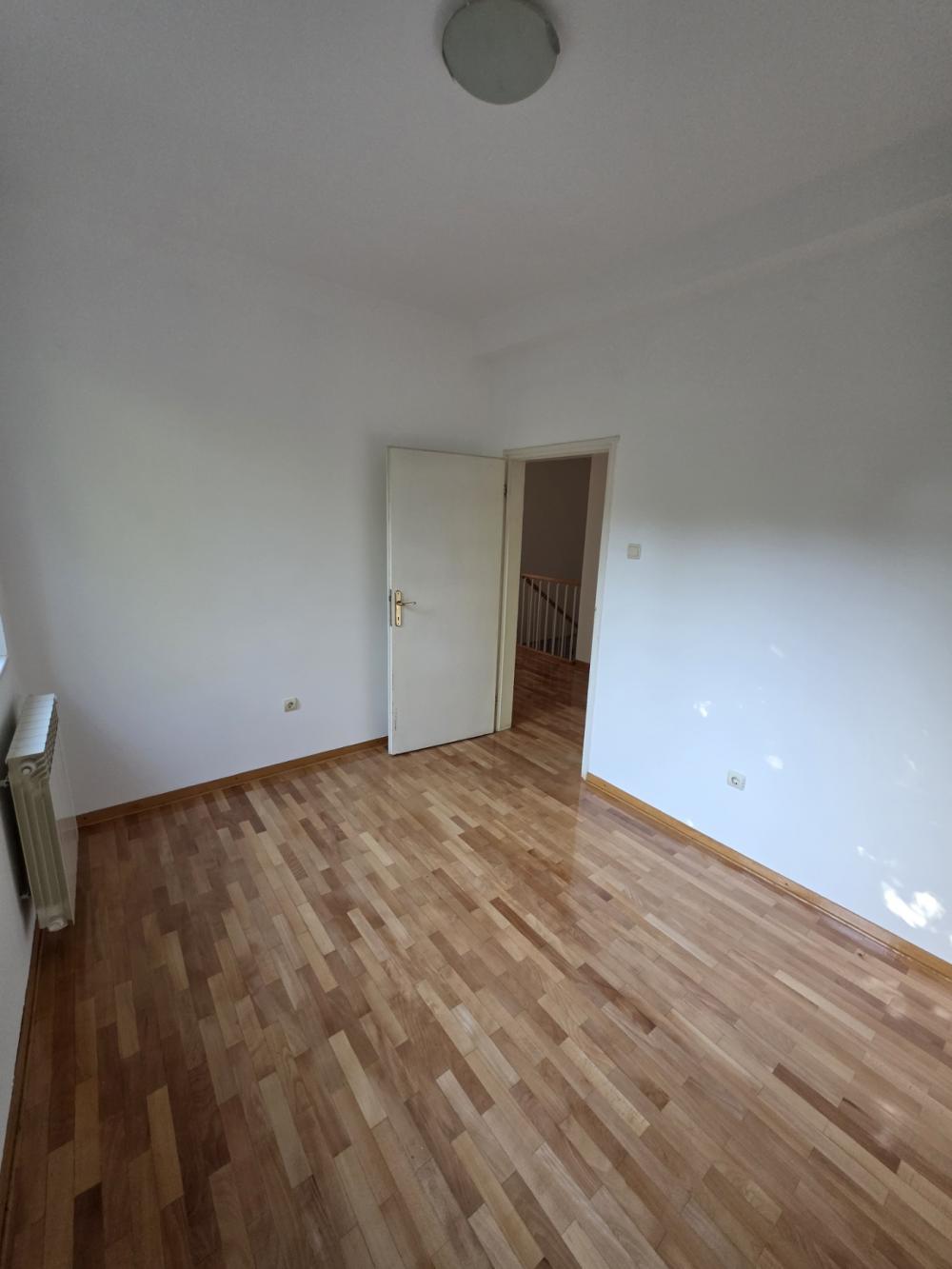 Slika 11 - Kronštatska, Četvorosoban stan za izdavanje, 104m2, 1.500€
