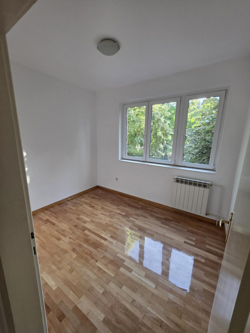 Slika 3 - Kronštatska, Četvorosoban stan za izdavanje, 104m2, 1.500€