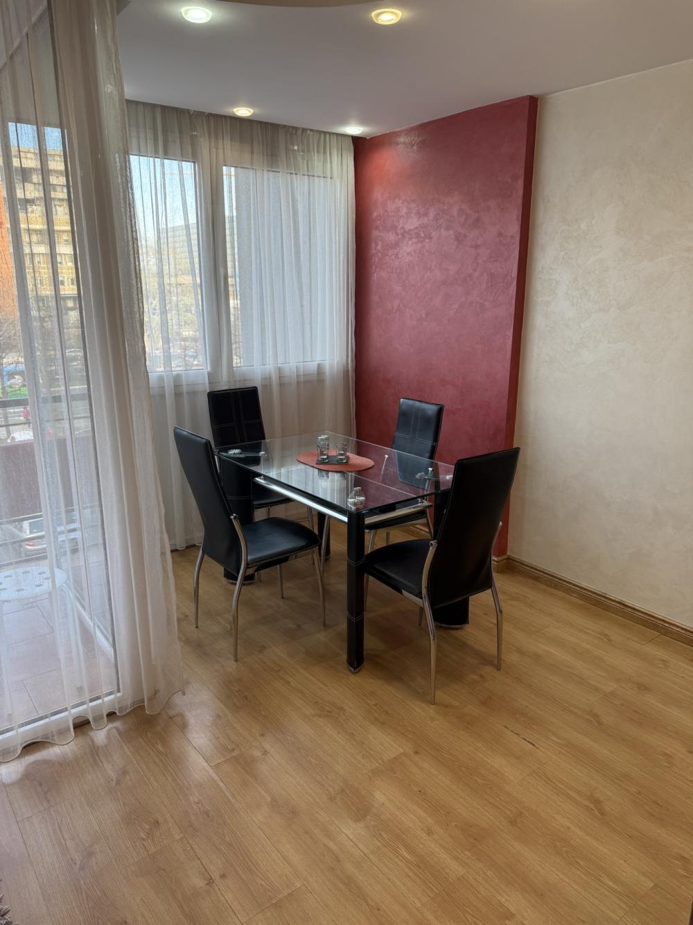 Slika 4 - Bulevar Zorana Đinđića, Trosoban stan za izdavanje, 80m2, 1.000€