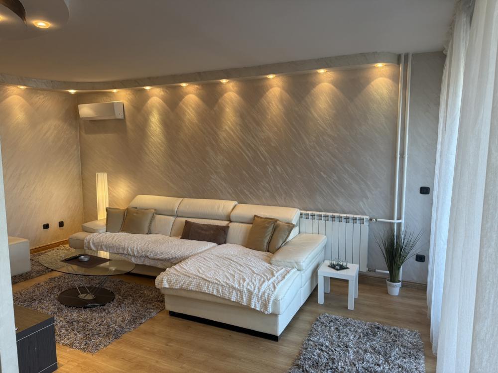 Slika 1 - Bulevar Zorana Đinđića, Trosoban stan za izdavanje, 80m2, 1.000€