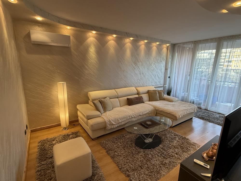 Glavna slika -Bulevar Zorana Đinđića, Trosoban stan za izdavanje, 80m2, 1.000€