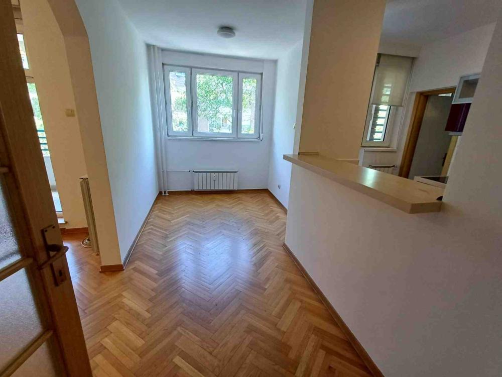 Slika 6 - Bulevar Arsenija Čarnojevića, Trosoban stan za izdavanje, 93m2, 1.000€