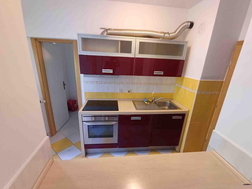 Slika 3 - Bulevar Arsenija Čarnojevića, Trosoban stan za izdavanje, 93m2, 1.000€