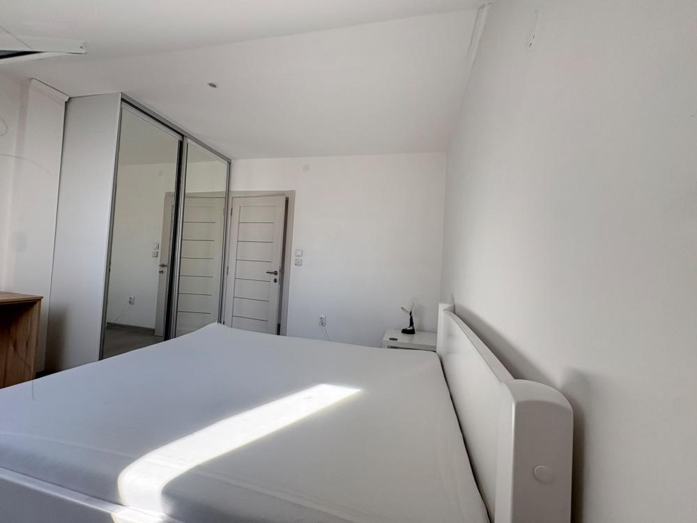 Slika 4 - Vojvođanska, Troiposoban stan za izdavanje, 100m2, 900€