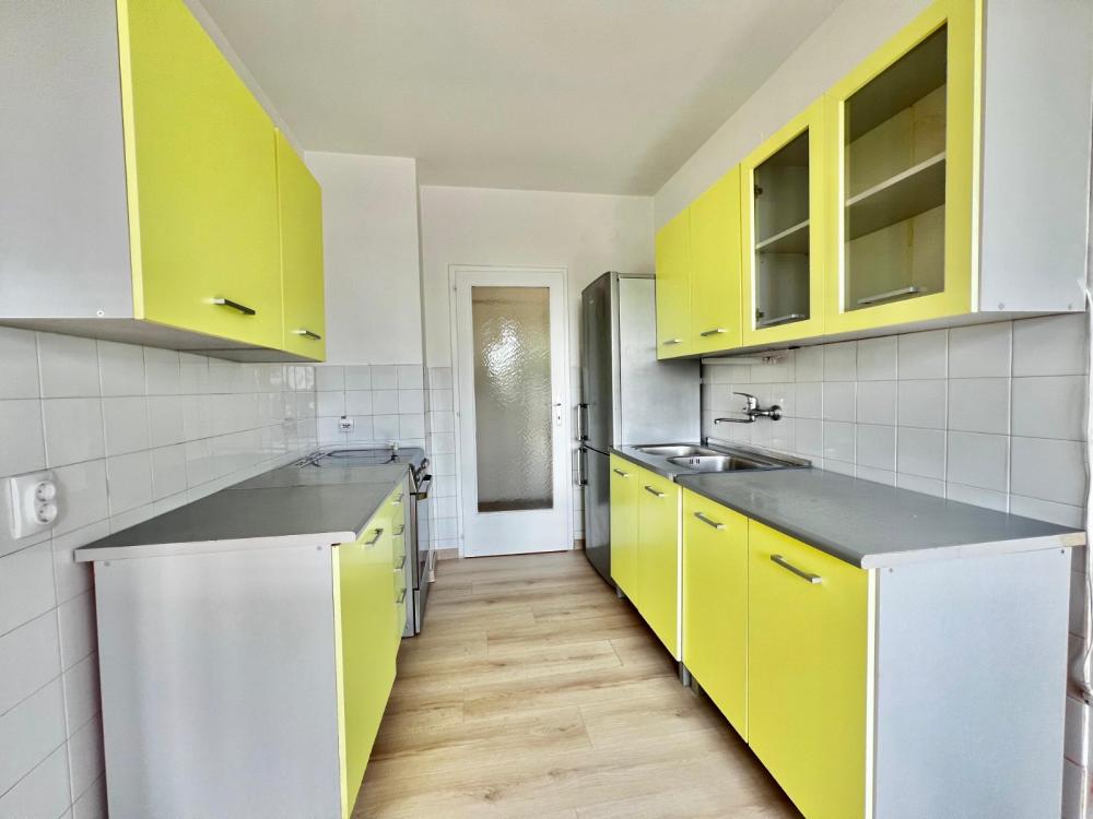 Slika 1 - Kej Oslobođenja, Trosoban stan za izdavanje, 70m2, 700€