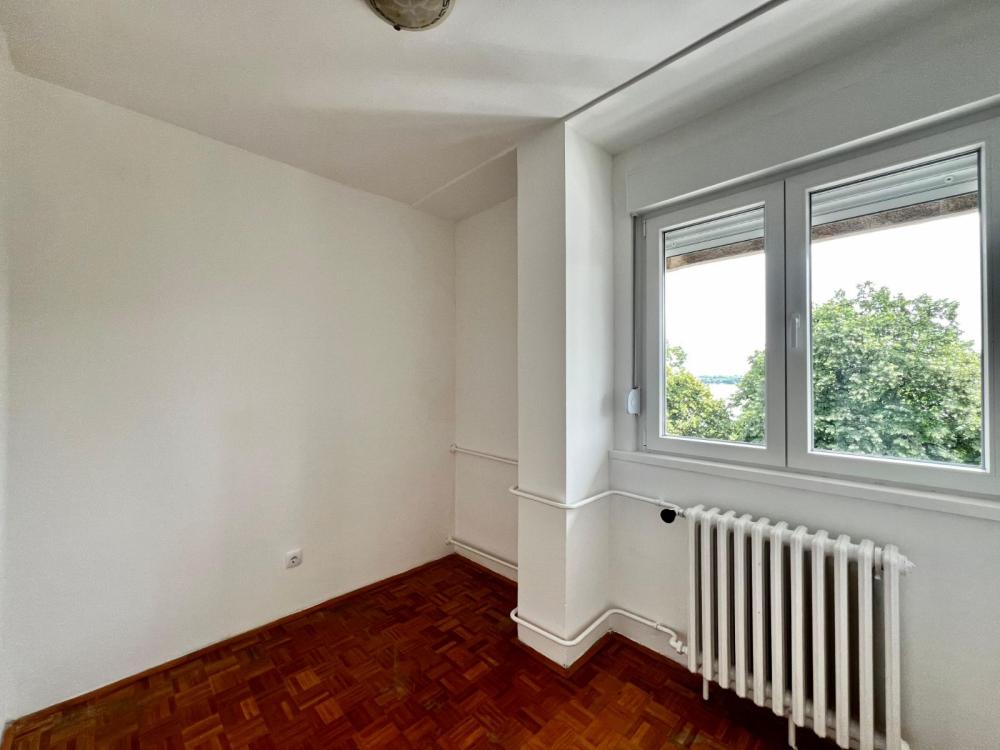 Slika 10 - Kej Oslobođenja, Trosoban stan za izdavanje, 70m2, 700€