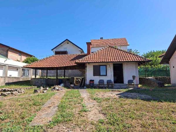 Slika 2 - Brdska,  Kuća na prodaju, 290m2, 380.000€