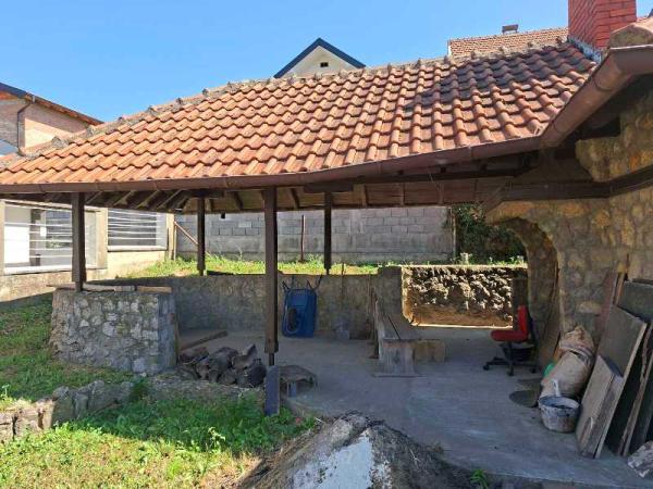 Slika 4 - Brdska,  Kuća na prodaju, 290m2, 380.000€
