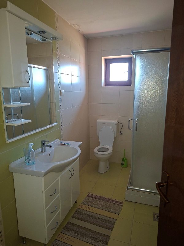 Slika 10 - Brdska,  Kuća na prodaju, 290m2, 380.000€