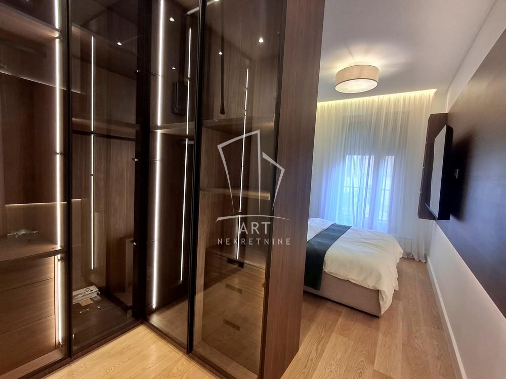 Slika 10 - Bulevar Kralja Aleksandra, Trosoban stan za izdavanje, 88m2, 1.900€