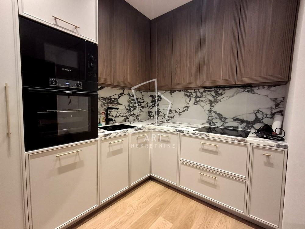 Slika 8 - Bulevar Kralja Aleksandra, Trosoban stan za izdavanje, 88m2, 1.900€