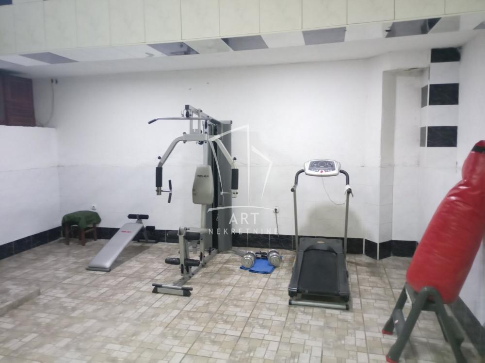 Slika 8 - Kulina Bana, Petoiposoban stan za izdavanje, 160m2, 1.800€
